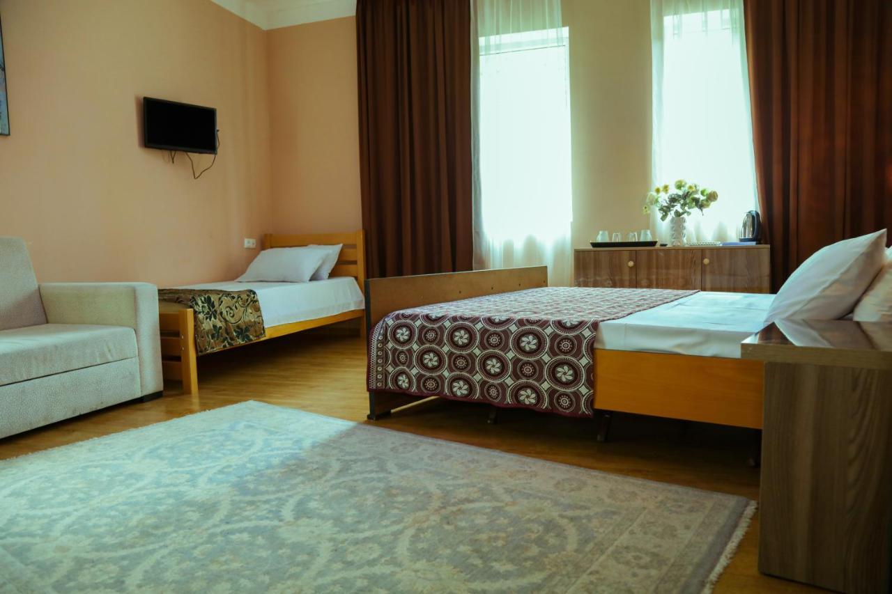 Guest House Borjomi Eksteriør billede