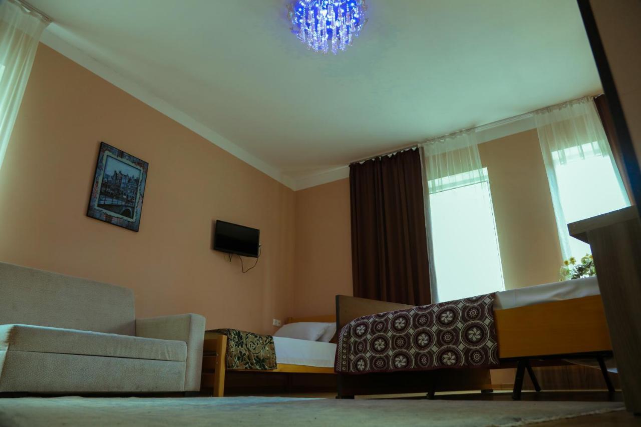 Guest House Borjomi Eksteriør billede