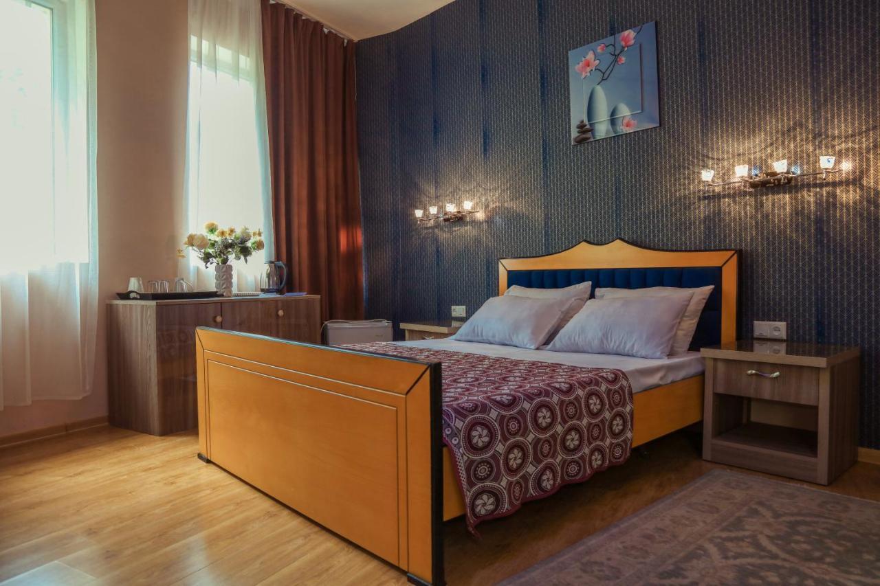 Guest House Borjomi Eksteriør billede