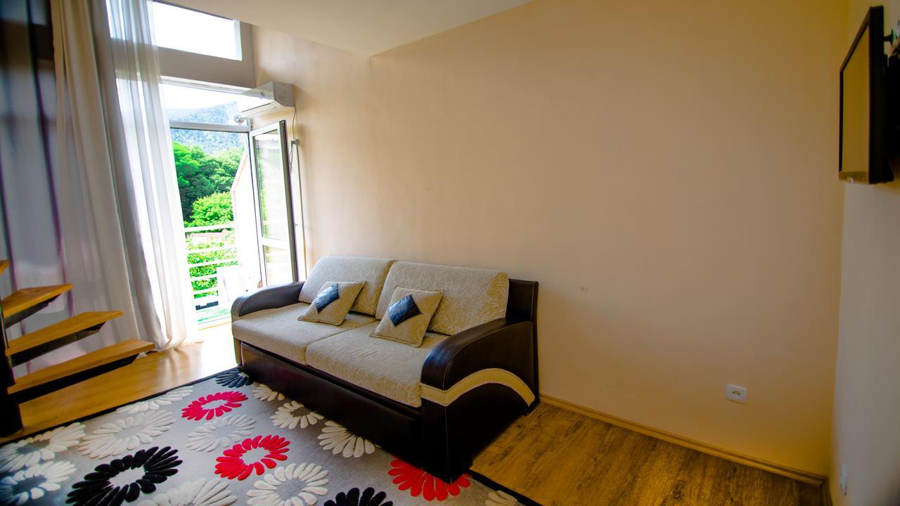 Guest House Borjomi Eksteriør billede