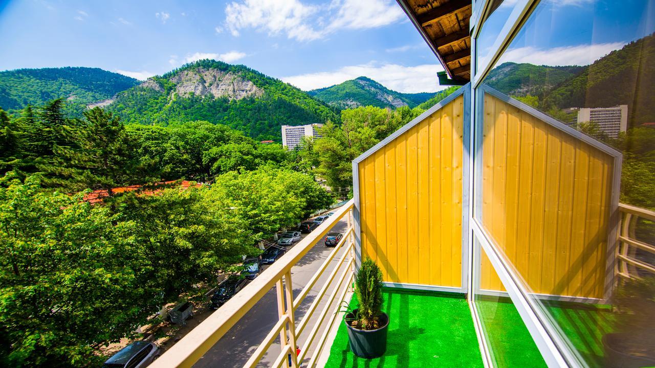 Guest House Borjomi Eksteriør billede