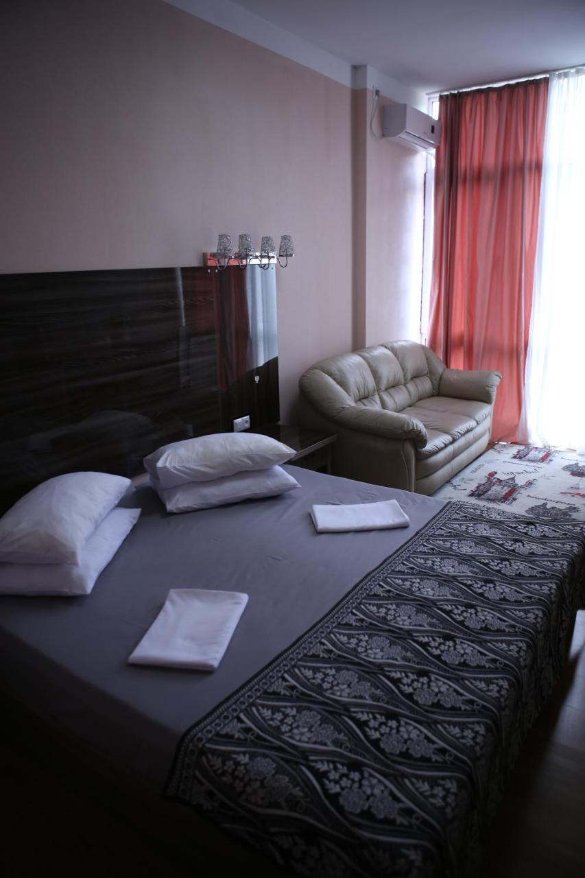 Guest House Borjomi Eksteriør billede