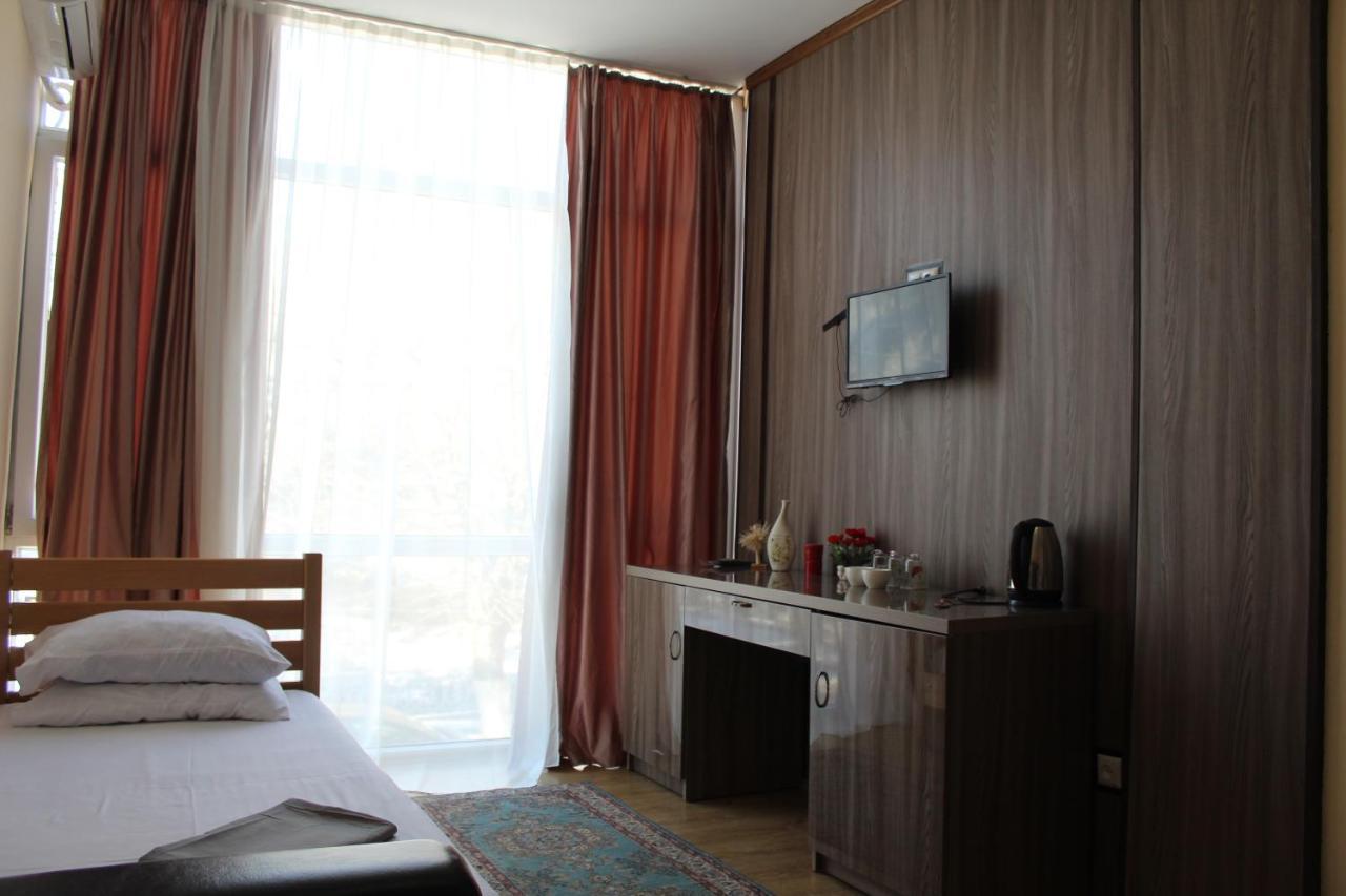 Guest House Borjomi Eksteriør billede