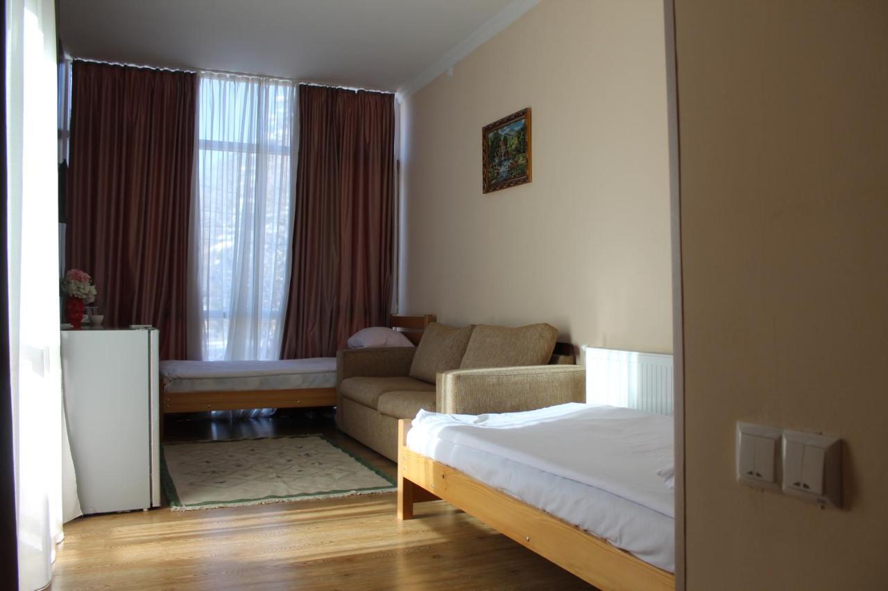 Guest House Borjomi Eksteriør billede